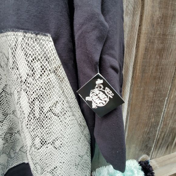 Sweater - Picture 7 of 8